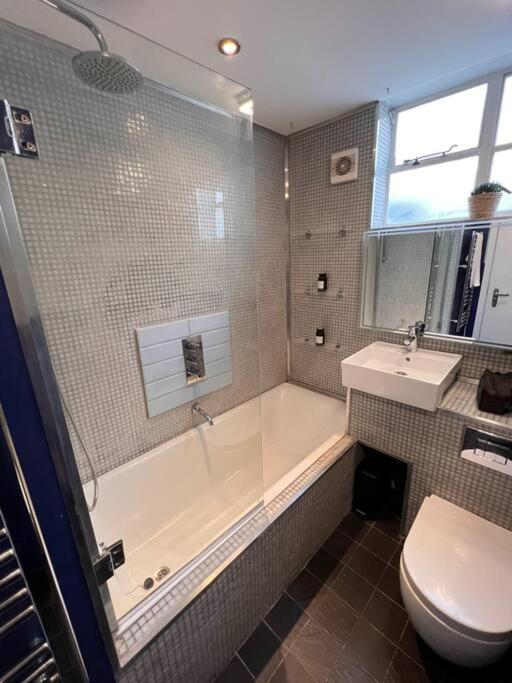 Appartamento Fitzrovia / Bloomsbury / West End - Two Bed Londra